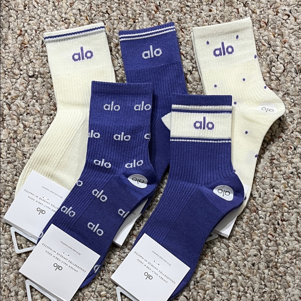 ALO Yoga women Crew Socks - Purple & Cream Mix (5-Pack)